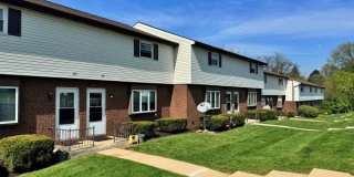 215 CATALPA Lane Gallery 1