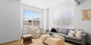 Brand New Townhomes in the heart of Longmont! 2BD/2.5BA+ Bonus Room! Available March 20th! Gallery 21