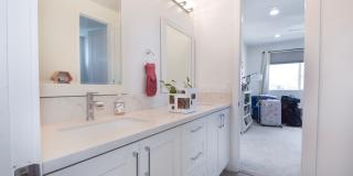 Beautifully updated long term unfurnished rental in the heart of Imperial Beach! Gallery 14