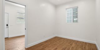 720 1/2 Queenstown Court - 3 Gallery 11