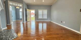 One-Level Living with Garage on a Cul-de-Sac in Nashville! Gallery 4
