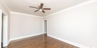 5075 N Wolcott Gallery 3