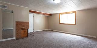 University Area Home - 4 Bed - 3 Bath Gallery 21