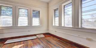 2733 Hillcrest Avenue Gallery 39