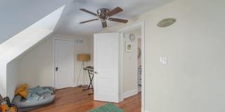 Oakenshawe 5-Bedroom, 2-Bathroom Home Close to Johns Hopkins Gallery 27