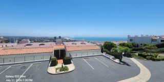 Tri-Level Seaview Condo with Amazing Ocean Views! Gallery 1