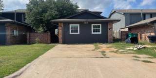 Charming 5 Bedroom House Gallery 1