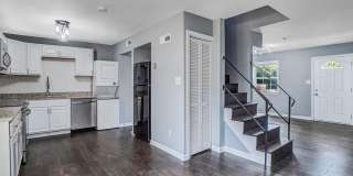 FREDERICKSBURG - NEAR DOWNTOWN AND SPOTSYLVANIA MALL! Gallery 14