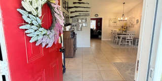 Fenced in 4 Bed 2 Bath in Mariners Landing Gallery 1