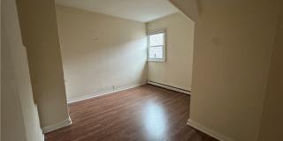 548 Potomac Avenue Gallery 8