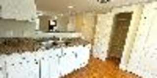 1725 Harvey Mitchell Pkwy S Gallery 3