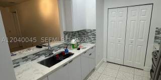 4273 NE 10th Ct Gallery 12