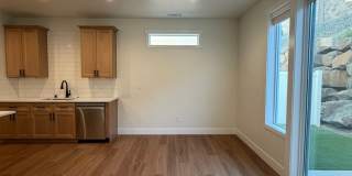 Brand New, Luxury Construction 3 bed, 2.5 ba, EV Charging INCLUDED! Gallery 7