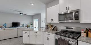 GORGEOUS TOWNHOME BUILT IN 2020 LOCATED IN A GATED COMMUNITY! Gallery 17