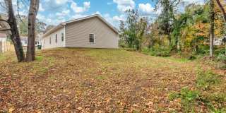 4Bd/ 2Bath Ranch Style home mins from Downtown Burlington 4Bd/ 2Bath Ranch Style home mins from Downtown Burlington Gallery 28