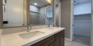 1015 E PASADENA Avenue Gallery 12