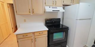 3 Bed / 2 Bath END Unit Townhome in Popular Westridge! Gallery 8
