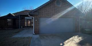 3BR 2BA house plus den in Yukon!! Gallery 1