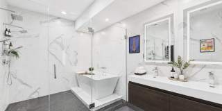 Philly Magazine-Featured Luxury 3 Bed Condo with Huge Roof Deck & Skyline Views Gallery 30