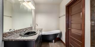 Luxury Furnished Old Town Condo – Modern Elegance in the Heart of Fort Collins Gallery 24