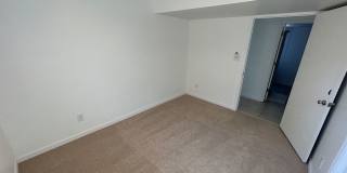 Room in 6 Bedroom Home at Oak Park Rd Gallery 50