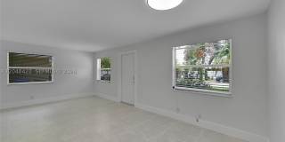 808 SW 12th Ct Gallery 6