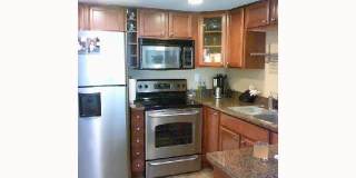 RB Luxury 2 Br Townhome 2 car spots Laundry $3190 TEXT 619-565-3468 Gallery 17