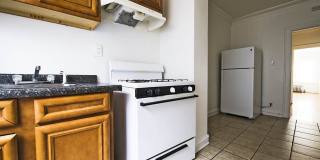 1738 W 77th St Gallery 9