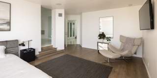 2231 Sunset Plaza Dr Gallery 28