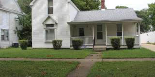 For Rent: 4 Bedroom/1 Bathroom Home Gallery 1