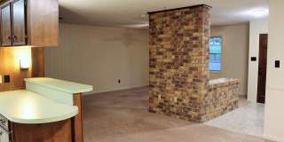 1700 Ellen Street Gallery 17