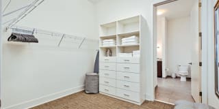 20 Midtown Gallery 23