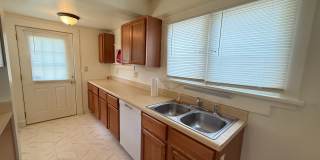 Well-Maintained 3-Bedroom  Single-Family Home Gallery 8