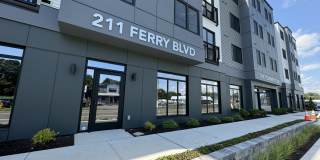 211 Ferry Blvd unit: 202 Gallery 1