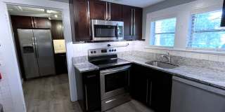 304 North Keech Street - Room 4 Gallery 15