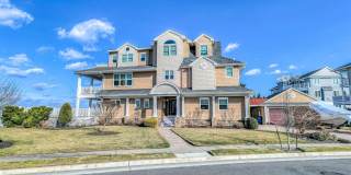 909 N Cambridge Ave Gallery 1