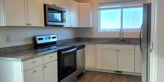 710-712 E Hahns Peak Gallery 1