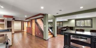 43054 Oxford Court Gallery 26