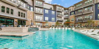 Westloop at the Diamond Interchange Gallery 3