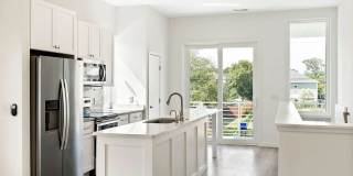 Charming 3BR Townhouse in Carolina Beach walking distance from the beach Gallery 1