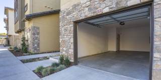 Pique at Iron Point Gallery 17