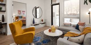 Moment Gallery 38