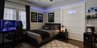 6bed/3bath house in West Campus - Walk to UT Gallery 12