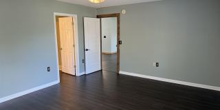 28712 Canal Road Gallery 7
