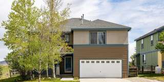 4 Bed, 2.5 Bath Home in Trailside’s Sun Meadow Neighborhood Gallery 1
