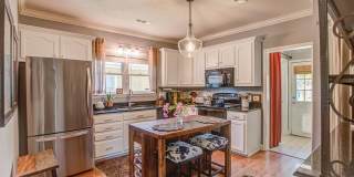 1605 Mccullough Avenue NE Gallery 7