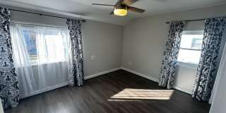 Discover Comfort and Convenience in this Charming 2BR, 1BA Duplex Gallery 17