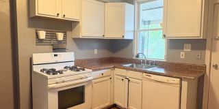 Lovely Hampden EOG 2bd/2ba Rowhome w CAC & W/D! Available now Gallery 19