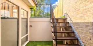 ALAMO HEIGHTS  |  TOWNHOME  |  REMODELED  |  HUGE TERRACE Gallery 39