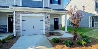 New 3bed/2.5ba Townhome in Huntersville close to 85/485/77 Gallery 1